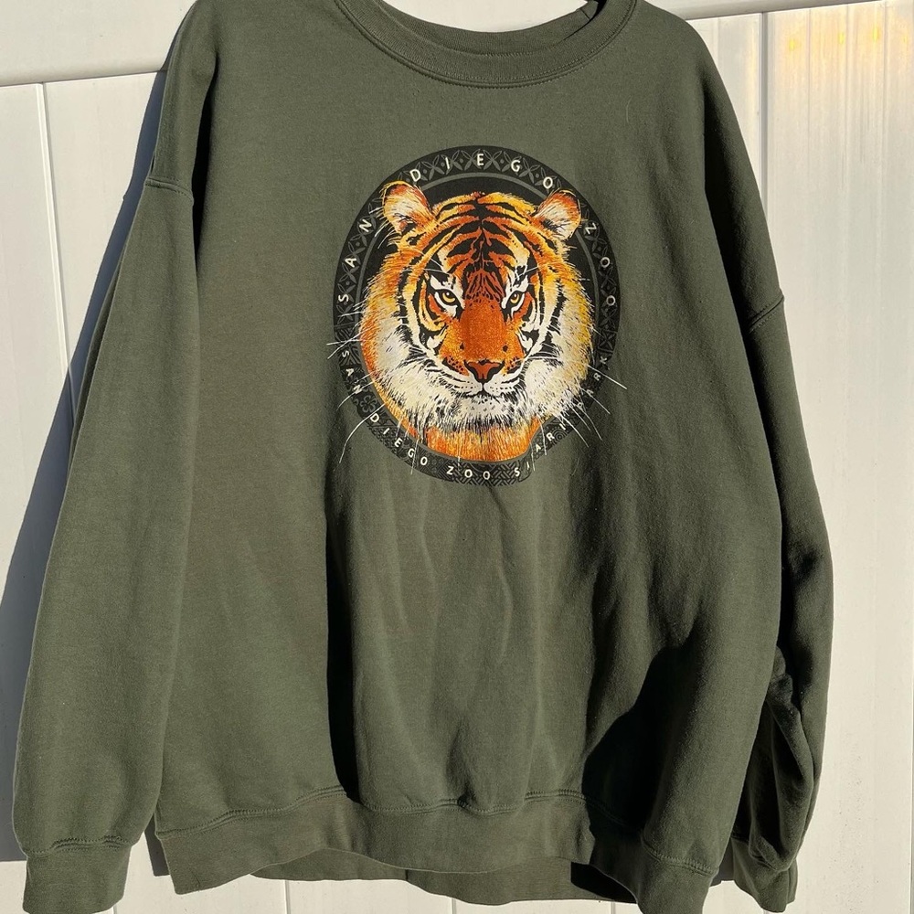 SOLD San Diego Zoo and Safari Park Crewneck Shirt with Tiger Graphic